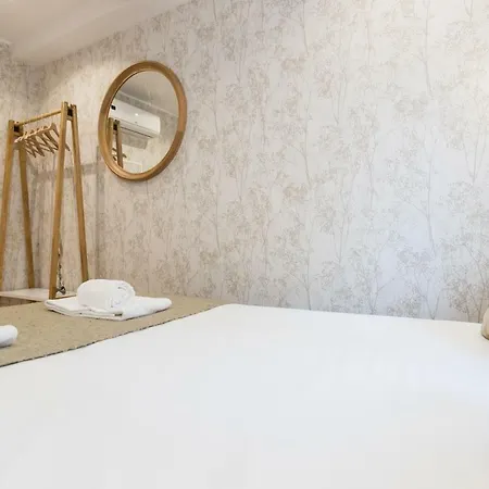 Daire Liberty Patio Two-bedroom W/ Patio - By Lu Holidays Lisboa