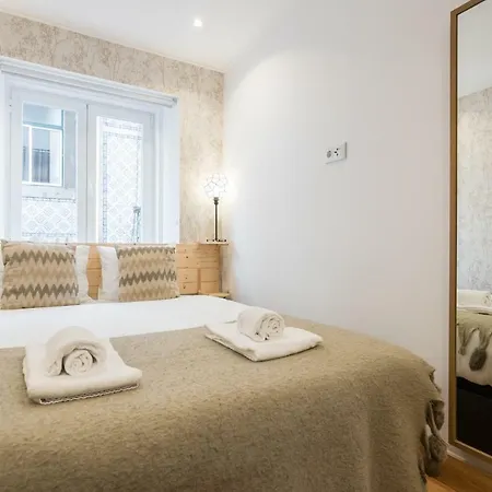 Liberty Patio Two-bedroom W/ Patio - By Lu Holidays * Lisboa