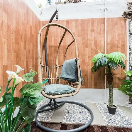 Liberty Patio Two-bedroom W/ Patio - By Lu Holidays *