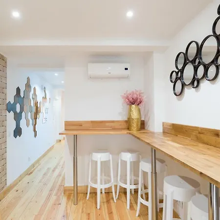 דירה Liberty Patio Two-bedroom W/ Patio - By Lu Holidays